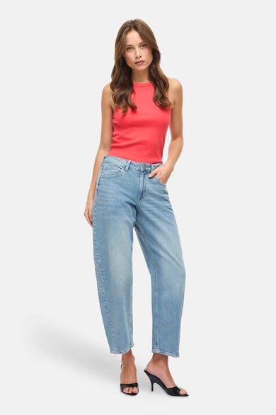 BROOK lichtblauwe denim jeans van VILA, met een wijde pasvorm en enkellengte.
