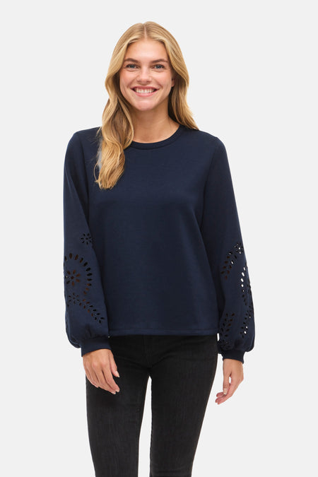 Gilet bleu avec col rond de VILA, doté de perforations décoratives sur les manches.