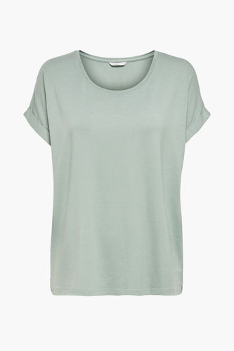 T-shirt vert clair avec manches courtes.