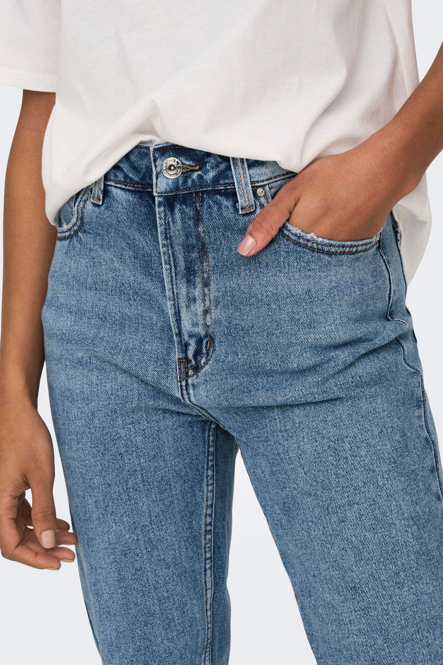 Straight jeans - mid blue denim