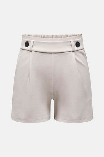 Grijze short van JDY, met knoopdetails aan de tailleband.
