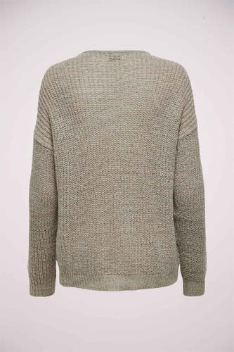 Pull marron de JDY, avec des manches longues et une structure de poitrine épaisse, vu de derrière.