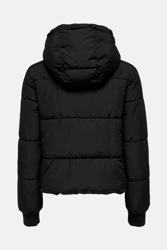 Manteau noir de JDY, avec capuche et coutures horizontales.