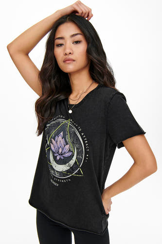Zwart T-shirt van ONLY, met grafische print van lotusbloem en halve maan.