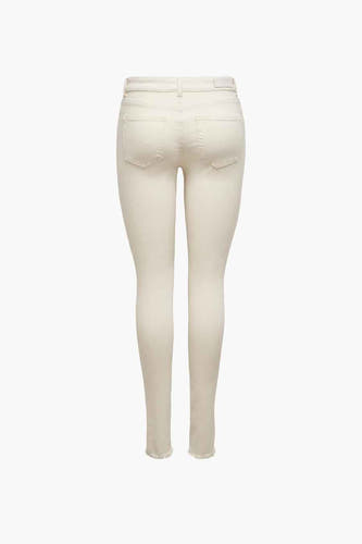 Jean skinny beige de ONLY, avec des poches arrière et une coupe slim.