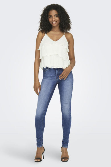 Skinny jeans van mid blue denim van ONLY, met hoge taille en een slanke pasvorm.