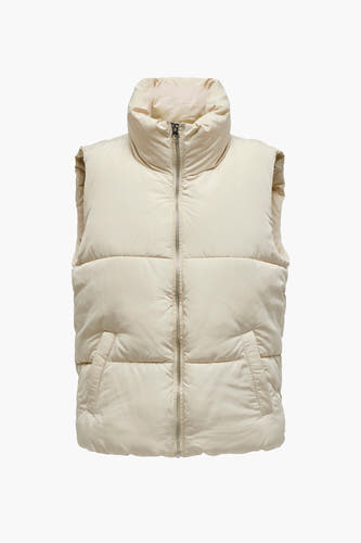 Ecru bodywarmer van JDY, met een hoge kraag en een zilverkleurige ritssluiting.