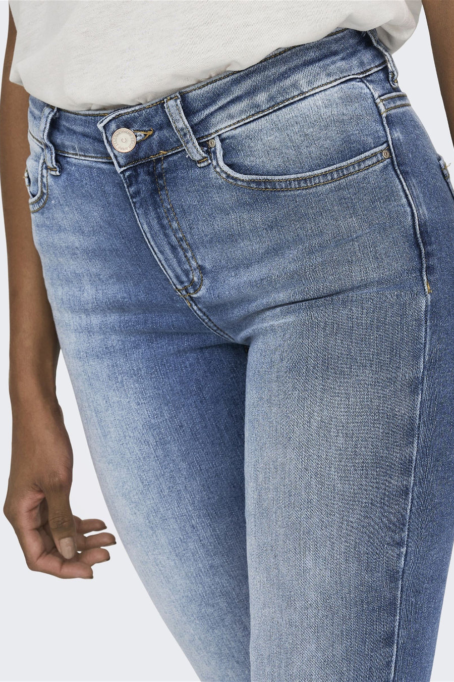 BLUSH FLARE - light blue denim