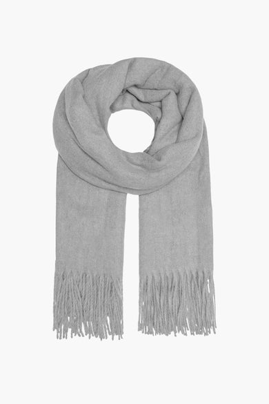 Chapeau d'hiver gris ONLY, avec franges aux extrémités.