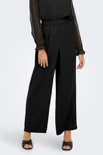 Zwarte broek van JDY, met wijde pijpen en een elastische tailleband.