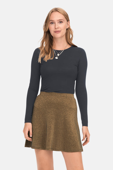 Zwart T-shirt met lange mouwen van JDY, met een ronde hals en een effen kleur.
