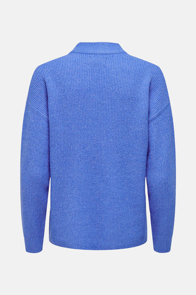 T-shirt bleu avec col rond de ONLY, avec une texture côtelée sur un fond lisse.