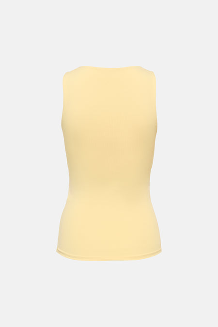 Haut de couleur jaune clair à fines bretelles spaghetti de ONLY®, dos ajusté et motif côtelé fin.