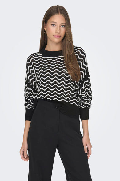 Pull-over noir à col rond de JDY, avec un motif ondulé noir et blanc.