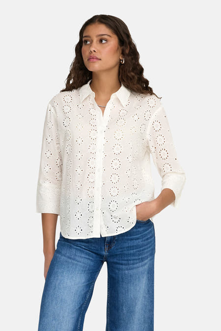 Wit overhemd met lange mouwen van JDY, met een geborduurd bloemmotief en een zilverkleurige ketting.