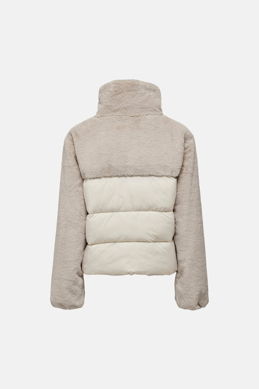 Lichtgrijze bontlook pufferjas met crèmekleurige gestoffeerde rug, van ONLY®, achterzijde weergegeven