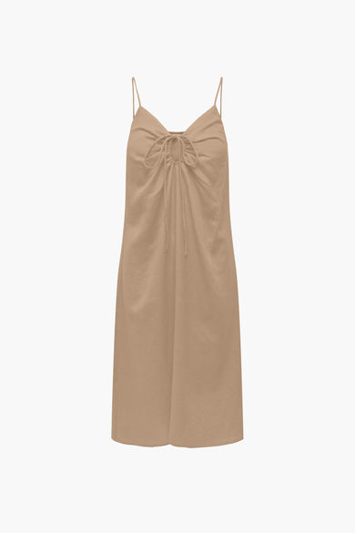 Beige kleedje zonder mouwen van ONLY, met een trekkoorddetail en spaghettibandjes.