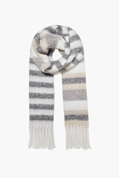 Écharpe d'hiver rayée ONLY avec des rayures gris, blanc et beigege et frangées.