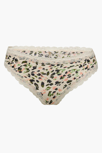 Beige slip met bloemenprint en kant van ONLY®, vooraanzicht, zachte stof, elegante randdetails