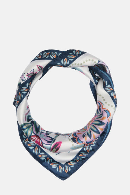 Multicolor zomersjaal van ONLY, met bloemenprint en donkerblauwe rand.