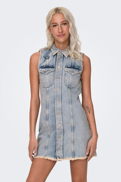 Short skirt in light blue denim from ONLY, with a straight fit and ruffled hem.