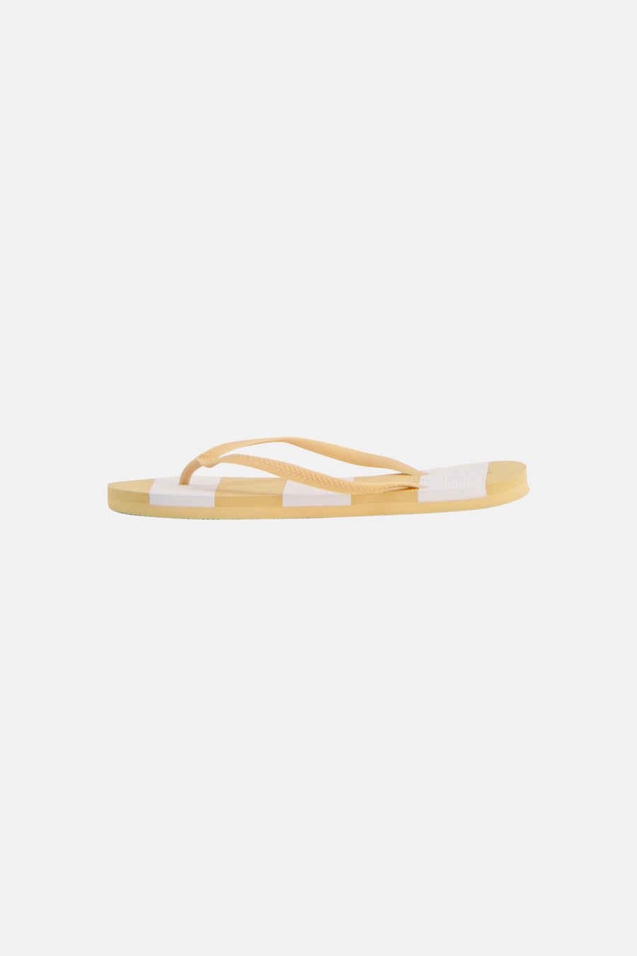 Gele slippers van ONLY® met witte strepen en gele bandjes met textuur.
