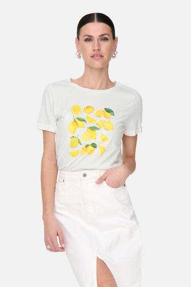 T-shirt blanc à manches courtes de JDY, avec des manches retroussées sur l'arrière.