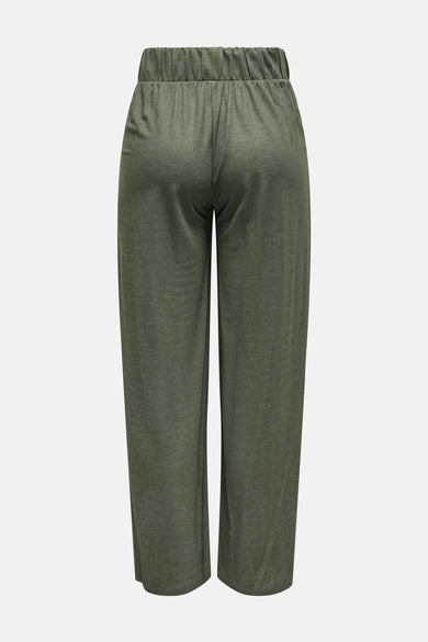 Kaki broek van JDY, met een elastische tailleband, gezien van achteren.
