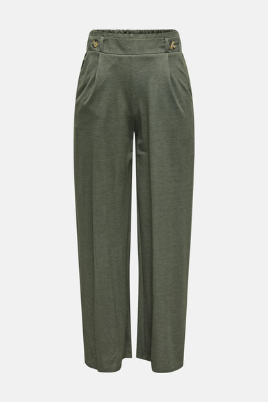 Kaki broek van JDY met wijde pijpen, elastische tailleband en decoratieve knopen.
