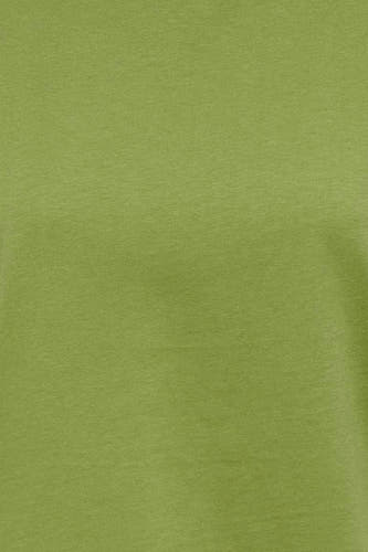 T-shirt vert émeraude de ONLY® avec une texture douce et côtelée en gros plan.