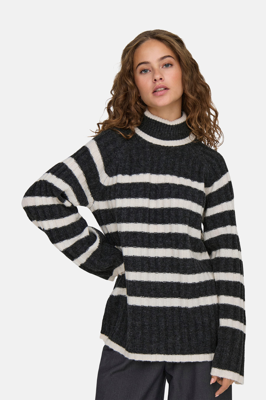 Pull met ronde hals - grijs - JDY