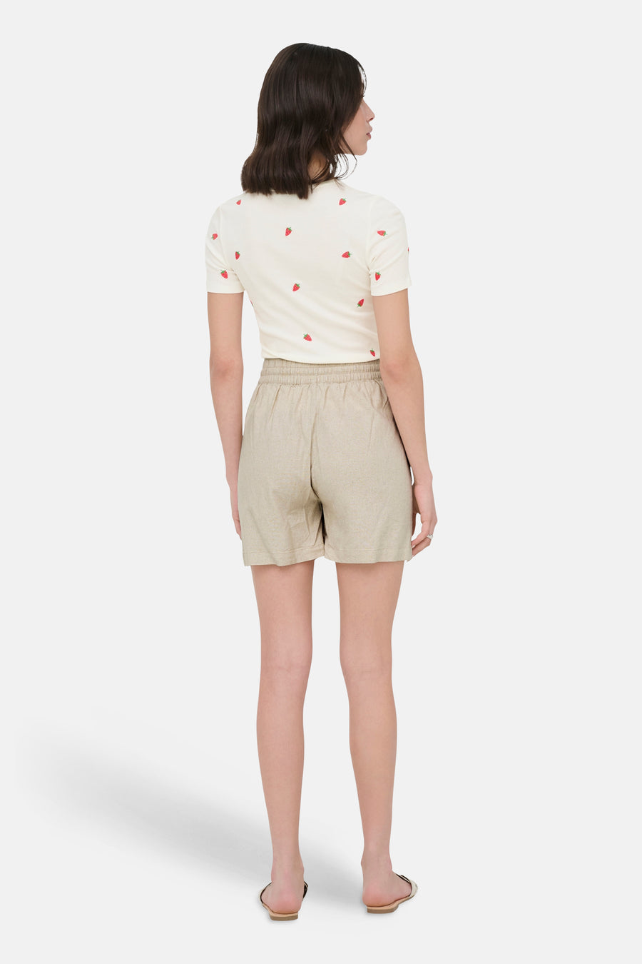 Beige short van JDY, met elastische tailleband en losse pasvorm.
