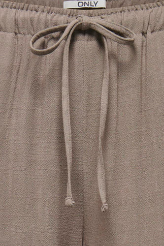 Pantalon marron ONLY avec cordon de serrage et texture.