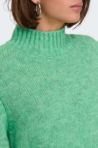 Gilet vert de ONLY® avec une texture tricotée et un anneau d'oreille argenté.