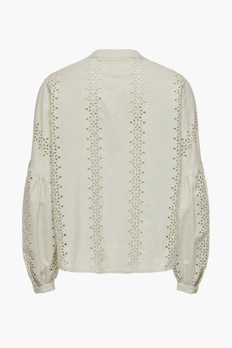 Ecru blouse met lange mouwen van ONLY, met ajourdetails.