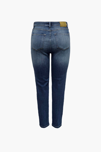 Blauwe mom jeans van denim van ONLY, met klassieke zakken en een merklabel op de tailleband, gezien van achteren.
