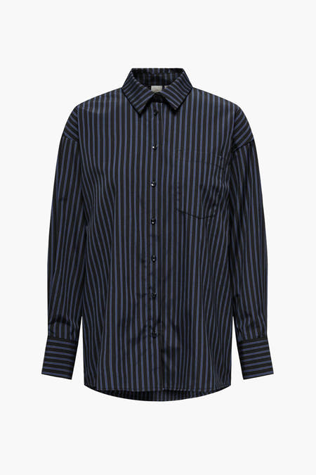 Chemise bleue rayée avec longues manches de ONLY, avec une pliure sur le dos.
