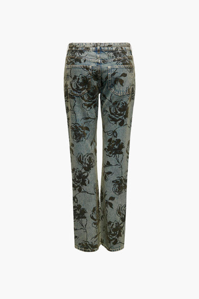 Rechte jeans van denim in middenblauw van ONLY®, met een zwart bloemenpatroon over het gehele oppervlak.
