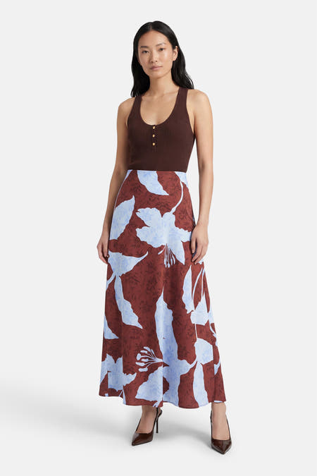 Lange multicolor rok van ONLY, met een bloemenpatroon in blauw en bruin.