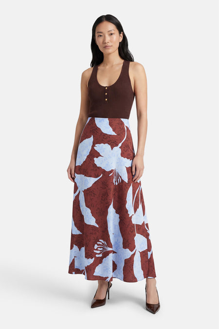 Lange multicolor rok van ONLY, met een bloemenpatroon in blauw en bruin.