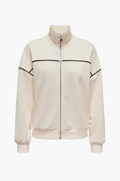 Beige gilet van ONLY met zwarte bies en een ritssluiting aan de voorkant.