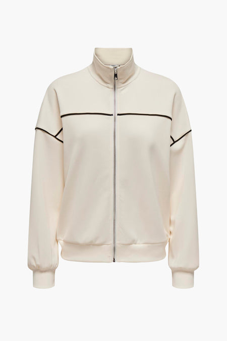 Beige gilet van ONLY met zwarte bies en een ritssluiting aan de voorkant.