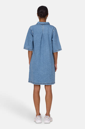 Tunique bleue à manches courtes de ONLY, avec un col classique et un modèle droit.
