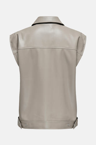 Beige leren jas van ONLY met een kraag en details met drukknopen, achterkant.
