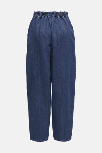 Donkerblauwe wijde jeans van ONLY, met elastische tailleband aan de achterkant.