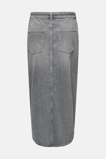 Grijze denim rok van ONLY, met achterzakken en een lange snit.
