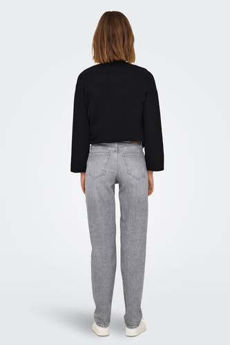 Mid grey mom jeans van ONLY, met een relaxte pasvorm en zakken aan de achterkant.
