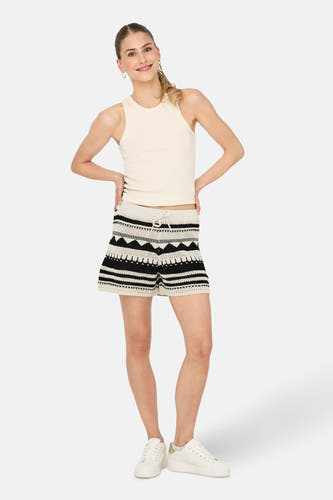 Crème court ONLY, avec un motif noir et blanc et une corde à la taille.