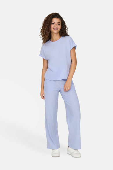 T-shirt bleu à manches courtes de JDY, avec un motif rayé horizontal.