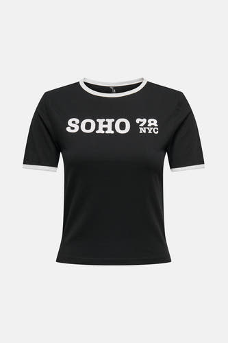 T-shirt noir à manches courtes de ONLY, avec des rayures blanches et un imprimé SOHO NYC.